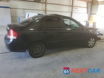 Trzecie zdjęcie samochodu z tyłu: 2009 KIA SPECTRA EX VIN:KNAFE222295652685 - miniatura