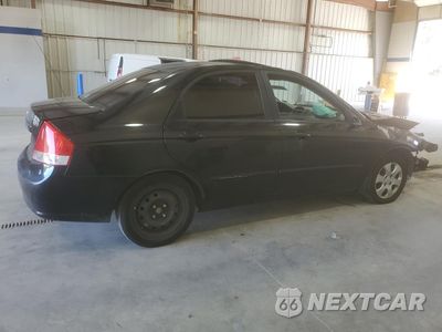 Trzecie zdjęcie samochodu z tyłu: 2009 KIA SPECTRA EX VIN:KNAFE222295652685 - miniatura
