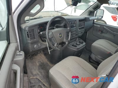 Zdjęcie 8 z 12 samochodu: 2023 CHEVROLET EXPRESS G3500 VIN:1GB0GRF74P1119828 - miniatura