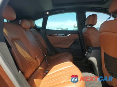 Zdjęcie 11 z 16 samochodu: 2017 MASERATI LEVANTE VIN:ZN661XUA6HX215693 - miniatura