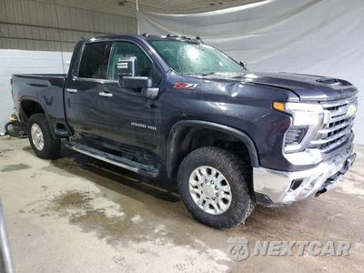 Czwarte zdjęcie samochodu z boku: 2024 CHEVROLET SILVERADO K2500 HEAVY DUTY LTZ VIN:1GC5YPE78RF145245 - miniatura
