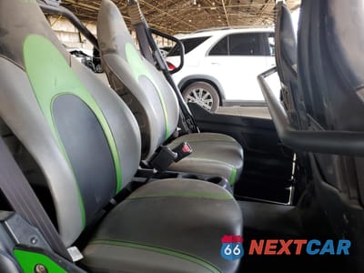 Zdjęcie 6 z 11 samochodu: 2017 KAWASAKI KRT800 C VIN:JKBRTCG17HB506347 - miniatura