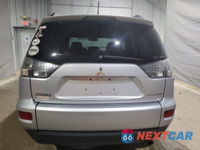 Zdjęcie 6 z 13 samochodu: 2011 MITSUBISHI OUTLANDER SE VIN:JA4JT3AW6BU015916 - miniatura