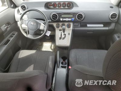 Zdjęcie 8 z 13 samochodu: 2008 TOYOTA SCION XB VIN:JTLKE50E881029162 - miniatura