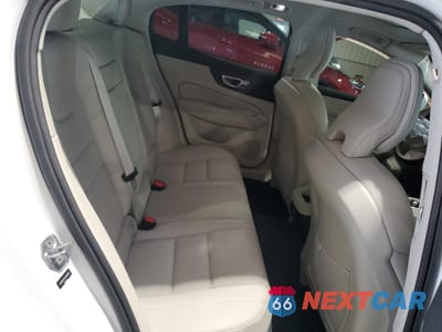 Zdjęcie 10 z 13 samochodu: 2020 VOLVO S60 T5 MOMENTUM VIN:7JR102FK7LG032126 - miniatura