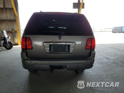 Zdjęcie 6 z 13 samochodu: 2004 LINCOLN NAVIGATOR VIN:5LMFU28R44LJ19101 - miniatura