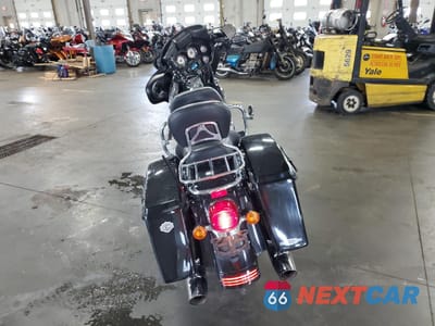 Czwarte zdjęcie samochodu z boku: 2008 HARLEY-DAVIDSON FLHX VIN:1HD1KB4108Y603975 - miniatura