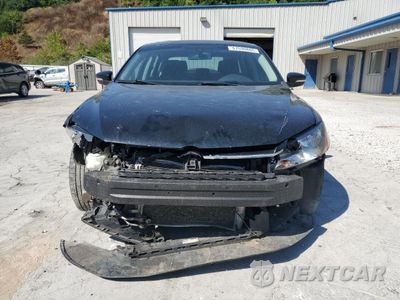 Piąte zdjęcie samochodu w środku: 2014 VOLKSWAGEN PASSAT S VIN:1VWAT7A30EC114709 - miniatura