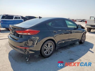 Trzecie zdjęcie samochodu z tyłu: 2017 HYUNDAI ELANTRA SE VIN:5NPD84LF5HH083635 - miniatura