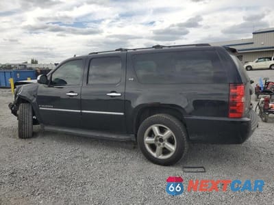 Drugie zdjęcie samochodu z przodu: 2011 CHEVROLET SUBURBAN K1500 LTZ VIN:1GNSKKE30BR101577 - miniatura
