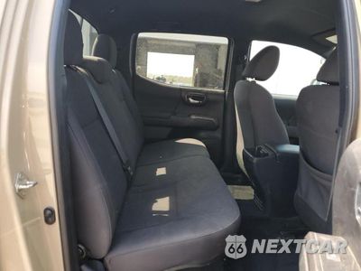 Zdjęcie 10 z 12 samochodu: 2018 TOYOTA TACOMA DOUBLE CAB VIN:5TFCZ5AN1JX157989 - miniatura