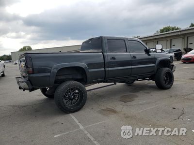 Trzecie zdjęcie samochodu z tyłu: 2003 CHEVROLET SILVERADO K2500 HEAVY DUTY VIN:1GCHK23183F185798 - miniatura