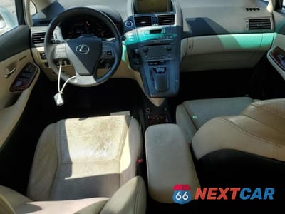 Zdjęcie 8 z 12 samochodu: 2010 LEXUS HS 250H VIN:JTHBB1BAXA2001997 - miniatura