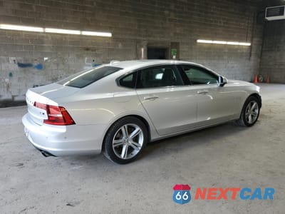 Trzecie zdjęcie samochodu z tyłu: 2018 VOLVO S90 T5 MOMENTUM VIN:LVY982MK6JP015417 - miniatura