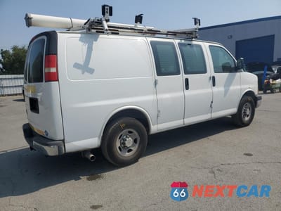 Trzecie zdjęcie samochodu z tyłu: 2014 CHEVROLET EXPRESS G2500 VIN:1GCWGFCB7E1113614 - miniatura