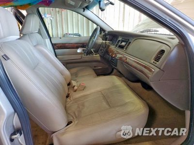 Zdjęcie 7 z 15 samochodu: 2007 MERCURY GRAND MARQUIS LS VIN:2MEHM75V57X638923 - miniatura