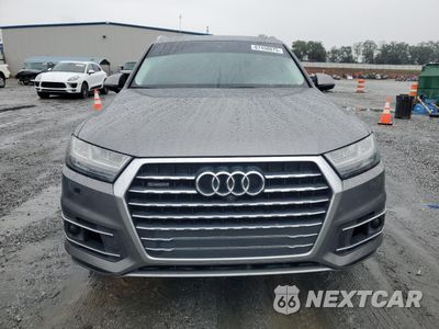 Piąte zdjęcie samochodu w środku: 2017 AUDI Q7 PRESTIGE VIN:WA1VAAF70HD041756 - miniatura