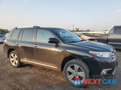 Czwarte zdjęcie samochodu z boku: 2013 TOYOTA HIGHLANDER LIMITED VIN:5TDDK3EH4DS272307 - miniatura