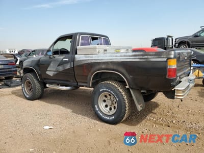 Drugie zdjęcie samochodu z przodu: 1989 TOYOTA PICKUP 1/2 TON SHORT WHEELBASE DLX VIN:JT4VN01D5K6001413 - miniatura
