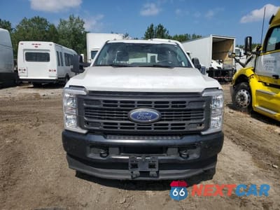 Piąte zdjęcie samochodu w środku: 2024 FORD F350 SUPER DUTY SUPER DUTY VIN:1FT8W3DTXREC06692 - miniatura
