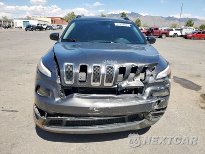 Piąte zdjęcie samochodu w środku: 2017 JEEP CHEROKEE SPORT VIN:1C4PJLAB8HW623792 - miniatura