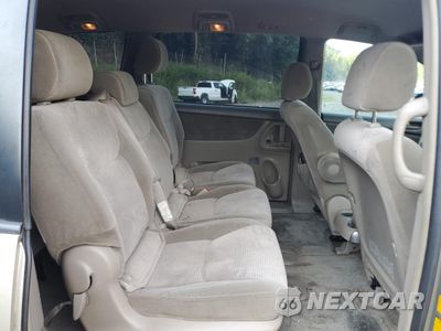 Zdjęcie 11 z 15 samochodu: 2008 TOYOTA SIENNA CE VIN:5TDZK23C28S176186 - miniatura