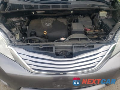Zdjęcie 12 z 14 samochodu: 2017 TOYOTA SIENNA XLE VIN:5TDYZ3DC7HS806702 - miniatura