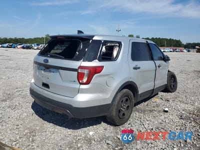 Trzecie zdjęcie samochodu z tyłu: 2017 FORD EXPLORER POLICE INTERCEPTOR VIN:1FM5K8AR0HGE13563 - miniatura