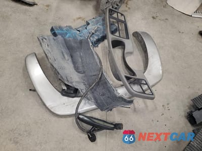 Zdjęcie 12 z 15 samochodu: 2001 GMC SIERRA K2500 HEAVY DUTY VIN:1GTHK23101F212442 - miniatura