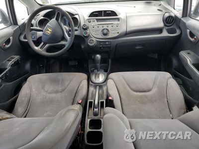 Zdjęcie 8 z 12 samochodu: 2010 HONDA FIT VIN:JHMGE8H28AC029586 - miniatura