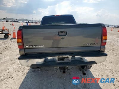 Zdjęcie 6 z 12 samochodu: 2002 CHEVROLET SILVERADO C2500 HEAVY DUTY VIN:1GCHC23U22F138966 - miniatura