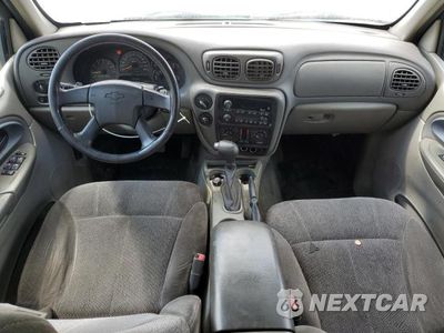 Zdjęcie 8 z 13 samochodu: 2003 CHEVROLET TRAILBLAZER EXT VIN:1GNET16P436179563 - miniatura