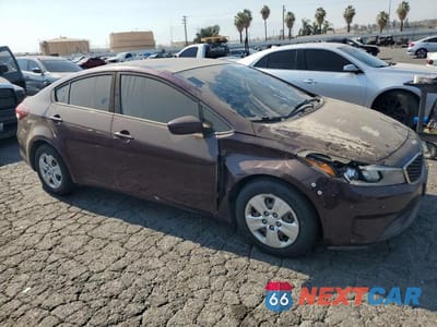 Czwarte zdjęcie samochodu z boku: 2018 KIA FORTE LX VIN:3KPFL4A79JE164022 - miniatura