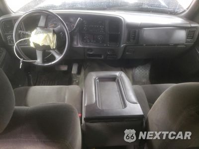 Zdjęcie 8 z 12 samochodu: 2005 CHEVROLET SILVERADO K1500 VIN:1GCEK19B95Z358453 - miniatura