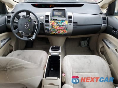 Zdjęcie 8 z 14 samochodu: 2004 TOYOTA PRIUS VIN:JTDKB20U740011729 - miniatura