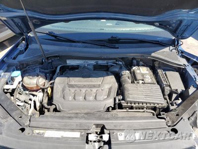 Zdjęcie 12 z 13 samochodu: 2018 VOLKSWAGEN TIGUAN SE VIN:3VV2B7AX7JM181850 - miniatura