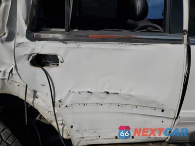 Zdjęcie 10 z 14 samochodu: 1998 LINCOLN NAVIGATOR VIN:5LMPU28L8WLJ22781 - miniatura