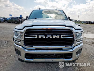 Piąte zdjęcie samochodu w środku: 2019 RAM 2500 BIG HORN VIN:3C6UR5DL1KG694051 - miniatura