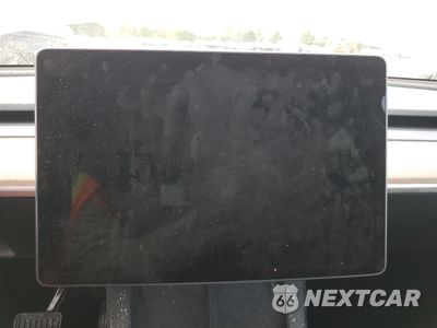 Zdjęcie 9 z 15 samochodu: 2023 TESLA MODEL Y VIN:7SAYGAEE1PF596629 - miniatura