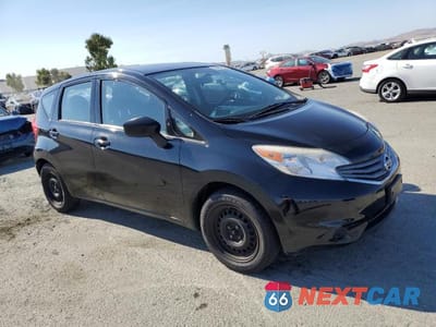 Czwarte zdjęcie samochodu z boku: 2016 NISSAN VERSA NOTE S VIN:3N1CE2CP4GL373965 - miniatura