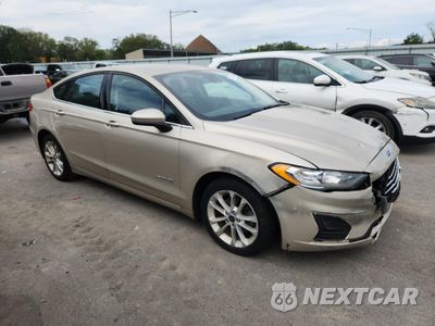 Czwarte zdjęcie samochodu z boku: 2019 FORD FUSION SE VIN:3FA6P0LU7KR118060 - miniatura