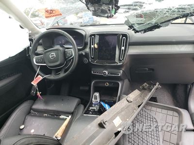 Zdjęcie 8 z 13 samochodu: 2025 VOLVO XC40 PLUS VIN:YV4L12UE0S2485658 - miniatura