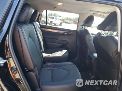 Zdjęcie 11 z 15 samochodu: 2023 TOYOTA HIGHLANDER L VIN:5TDKDRBH0PS018266 - miniatura