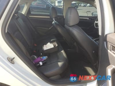 Zdjęcie 10 z 12 samochodu: 2017 VOLKSWAGEN PASSAT VIN:1VWGT7A35HV023174 - miniatura