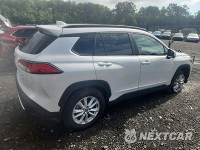 Trzecie zdjęcie samochodu z tyłu: 2023 TOYOTA COROLLA CROSS LE VIN:7MUCAABG6PV073901 - miniatura