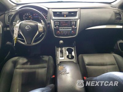 Zdjęcie 8 z 12 samochodu: 2017 NISSAN ALTIMA 2.5 SR VIN:1N4AL3AP3HC493763 - miniatura