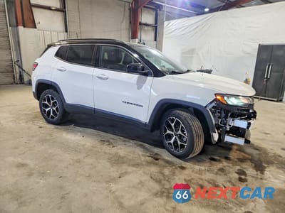 Czwarte zdjęcie samochodu z boku: 2026 JEEP COMPASS LIMITED VIN:3C4NJDCN8TT271297 - miniatura