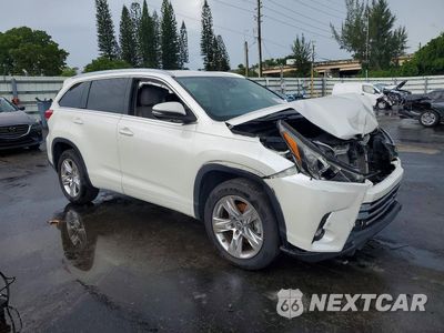 Czwarte zdjęcie samochodu z boku: 2019 TOYOTA HIGHLANDER LIMITED VIN:5TDYZRFH2KS295077 - miniatura