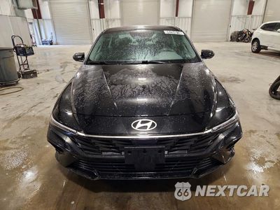 Piąte zdjęcie samochodu w środku: 2025 HYUNDAI ELANTRA SEL VIN:KMHLS4DG1SU985258 - miniatura