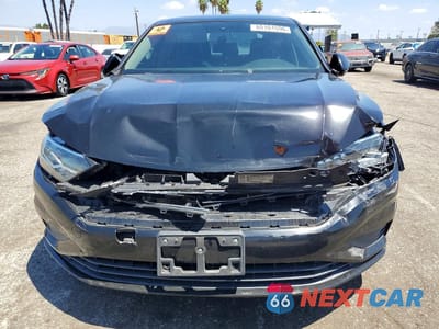 Piąte zdjęcie samochodu w środku: 2019 VOLKSWAGEN JETTA S VIN:3VWC57BU1KM029267 - miniatura